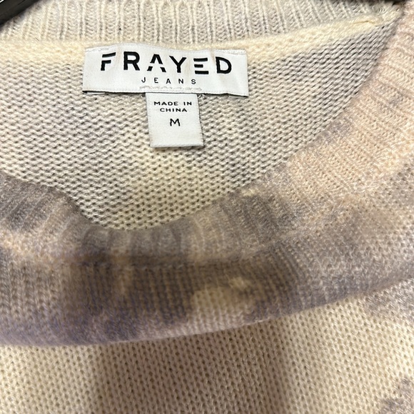 Frayed Women’s Sweater - Picture 5 of 7